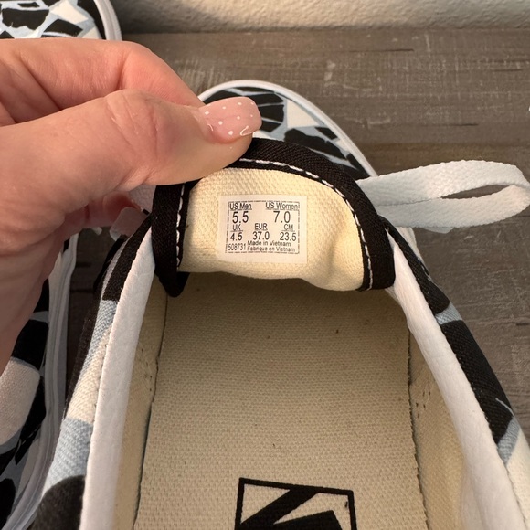 Vans Black & White Abstract Pattern Canvas Sneakers - Picture 6 of 6